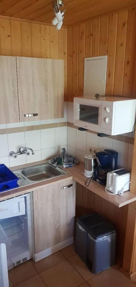 Bungalowvermietung Am Rheinsberger See Bagian luar foto